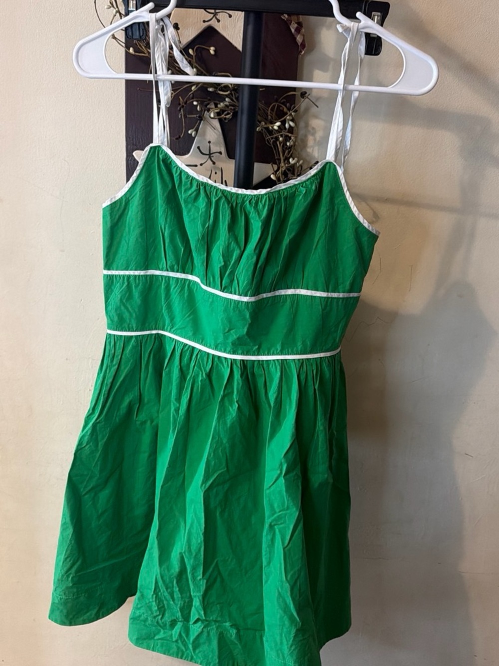 Green Spaghetti-Strap Casual Sundress with White Trim